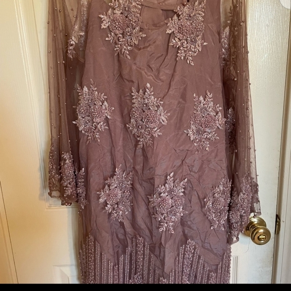 Designer BISMA KIYANI Shalwar Kameez - Picture 3 of 4